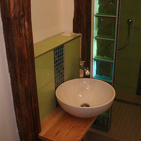 Badsanierung Waschbecken Nachher-Bild Zwei