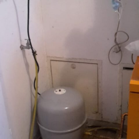 Altes Ausgleichgefäß Wikora