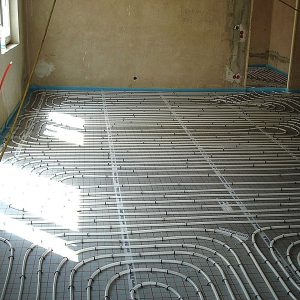 Fu&szlig;bodenheizung Aufbau Heizspiralen drei